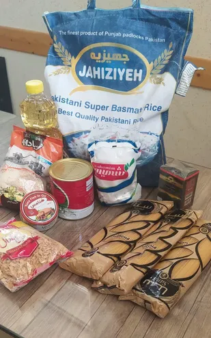 اهدا بسته&zwnj;های معیشتی به دانش آموزان کم برخوردار شاهرود
