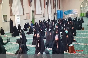 حضور خواهران بسیجی پایگاه های مقاومت حوزه کوثر ناحیه ویژه زاهدان در دعای پر فیض کمیل