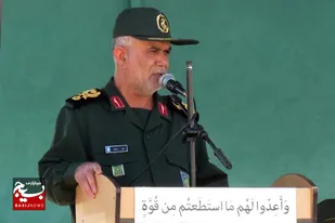 ایمان و تجهیزات دو رکن اصلی سپاه است