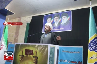 الگوی مقاومت استکبار جهانی را درمانده کرده است