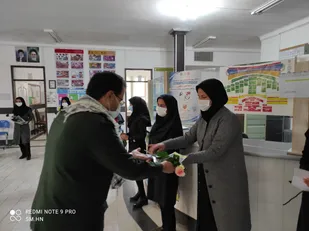 تقدیر از کادر درمان به مناسبت هفته بسیج در طبس
