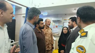 دیدار مسئولان فنوج با کادر درمان و بیماران بیمارستان ولیعصر(عج) در هفته دفاع مقدس