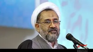ولایت فقیه سد محکم نفوذناپذیری در مقابل هجمه های دشمن است / مشکلات کشور با پشت میزنشینی حل نمی شود