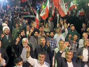 پرچم&zwnj;های ایران، خون&zwnj;خواهی و مقاومت همچنان بالاست