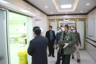 حضور امام جمعه و فرمانده سپاه شاهرود در بیمارستان امام حسین (ع) و خداقوت به کادر درمانی