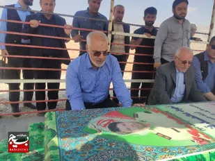 دیدار استاندار خوزستان با خانواده شهید امنیت در صیدون باغملک