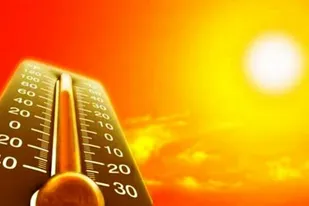 ادارات شهرهای با ۵۰ درجه دما در ایلام تعطیل می شوند