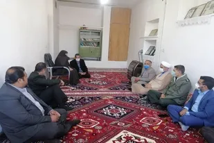 با خانواده شهدای شهرستان ارسنجان دیدار شد
