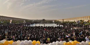 جشن خانوادگی عفاف و حجاب در میدان امام(ره) اصفهان