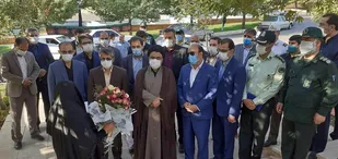 گلباران و عطر افشانی قبور مطهر شهداد در شهرستان شازند به اتفاق کلیه مسئولین شهرستان ، شورای اداری و شورای تامین ، پرسنل نظامی و انتظامی و جمعی از خانواده شهدا