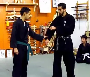 طرح آموزش رایگان کاراته ودفاع شخصی در بندرترکمن