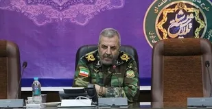 برگزاری رژه نیروهای مسلح همزمان با آغاز هفته دفاع مقدس در کرمانشاه