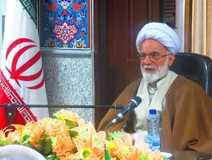 مجلس شورای اسلامی جای باند بازی سیاسی نیست