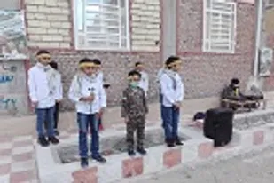 اجرای گروه سرود پاتوقی در محله مهرشهر زاهدان برگزار شد