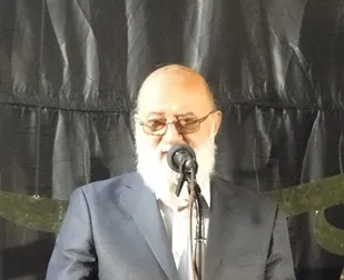 دشمنان به دنبال گرفتن اعتقادات و ایستادگی ملت ایران هستند