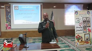 بسیجیان و کارکنان سپاه سراوان برای نجات جان هم&zwnj;وطنان به یاری آمدند