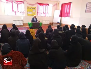 برگزاری کارگاه زیست عفیفانه بمناسبت هفته بسیج در دبیرستان مهرعظام شهرستان زابل