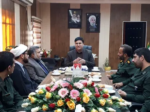 دیدار فرمانده سپاه ناحیه میناب به همراه جمعی از پرسنل با فرماندار شهرستان میناب