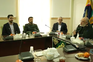 روز پاسدار و دیدار جمعی از مدیران استان مرکزی با فرمانده سپاه روح الله