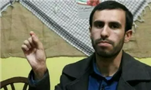 تا زمانی که عکس سران فتنه روی دیوار دانشگاه است به تحصن ادامه می&zwnj;دهم