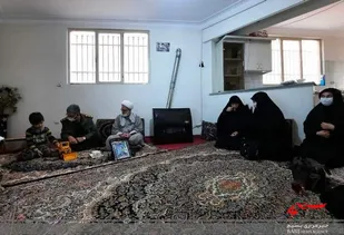 دیدار مسئولین سپاه ناحیه همدان با خانواده شهید &laquo;هزاره&raquo;