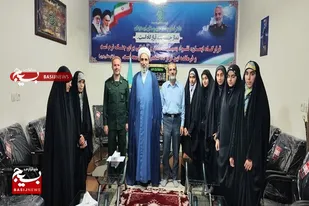 دیدار دانش آموزان بسیجی با امام جمعه شهرستان ارسنجان به مناسبت هفته بسیج دانش آموزی