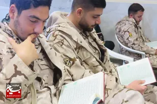 برگزاری محفل حزب&zwnj;خوانی قرآن کریم در تیپ انصار الحسین(ع) همدان
