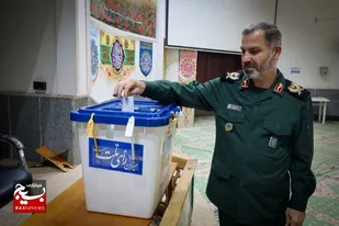 هر کسی علاقه مند به ایرانی قوی و سربلند است باید در انتخابات شرکت کند