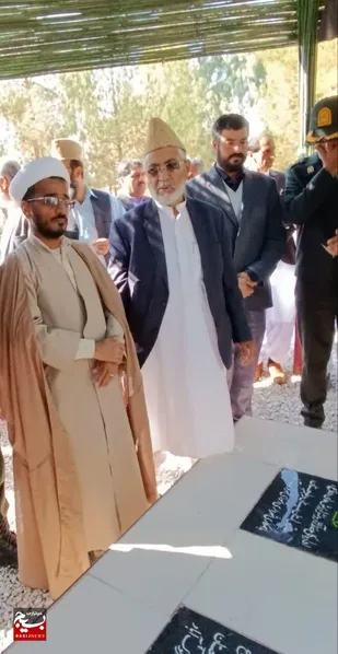 مراسم غبارروبی مزار شهدای تفتان در هفته دفاع مقدس برگزار شد