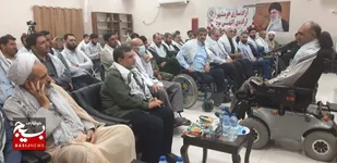 گزارش دیدار فرمانده کل نیروی دریایی سپاه پاسداران با رزمندگان وجانبازان قطع نخاعی دفاع مقدس در اهواز
