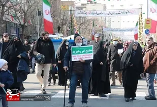 حضور با شکوه مردم در راهپیمایی ۲۲ بهمن ترسیم دوباره ایران استوار