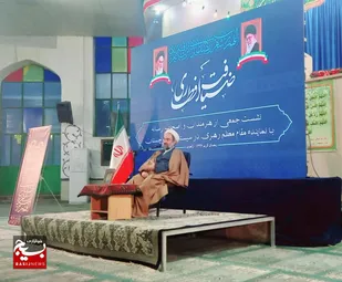 نشست هنرمندان و اصحاب رسانه با نماینده مقام معظم رهبری در سیستان و بلوچستان