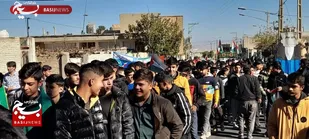 طنین همبستگی دانش آموزان ششتمدی در ۱۳آبان