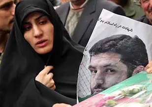 دشمن بداند ما بصیرت و اعتقاد را از &laquo;زینب کبری&raquo; آموختیم/ ولایتمداران جلوداران جبهه امنیت هستند
