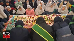 استقبال از شهید گمنام در مدرسه دخترانه حضرت فاطمه(س)+تصاویر