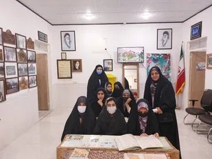 بازدید خواهران بسیجی پایگاه مقاومت عصمتیه از موزه فرهنگ شهرستان بافق