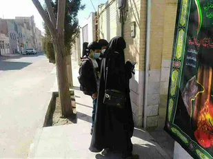 بسیجیان پایگاه عفاف، منازل محدوده پایگاه را خانه به خانه سر می&zwnj;زنند