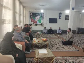 دیدار با خانواده شهدای قنوات در هفته دفاع مقدس