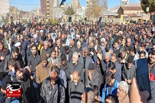 خروش خودجوش نهاوندی&zwnj;ها در پی شهادت رهبر فرزانه انقلاب