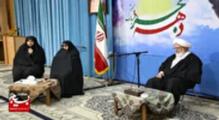 نقش زنان در خدمت به جامعه پررنگ است
