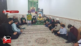 دیدار خادمین حرم رضوی با خانواده شهید امید افراسیابی در شهرستان گتوند