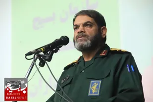 هر فردی که برای سربلندی ایران اسلامی تلاش کند، بسیجی محسوب می&zwnj;شود