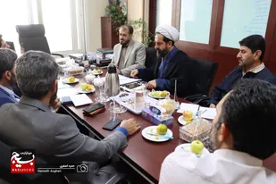 مسئولان سازمان بسیج عشایری و دفتر توسعه عدالت آموزشی و آموزش عشایر وزارت آموزش و پرورش در دیداری بر ارتقای سطح همکاری های دو جانبه و ظرفیت سازی و استفاده از بسترها و توان دو طرف جهت خدمت هر چه بهتر به عشایر کشور تاکید کردند.