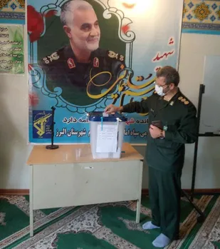 ده هزار ماسک در راستای سلامت رای دهندگان توزیع شد