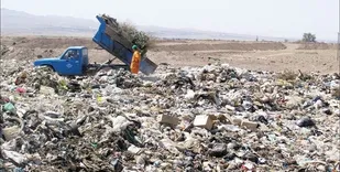 مدیریت پسماند یکی از چالش&zwnj;های اساسی اهواز است/وضعیت بو و دود سایت صفیره اسفناک است