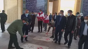 مزار مطهر شهدا در شهرستان اشکذر غبارروبی و عطرافشانی شد