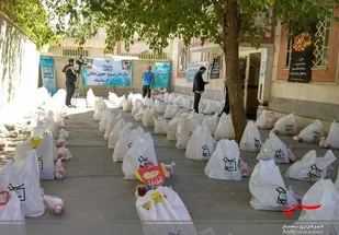 بسته&zwnj;های معیشتی توسط حقوق&zwnj;دانان بسیجی کرمانشاه بین نیازمندان توزیع شد