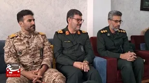 دیدار سردار انصاری مسئول سازمان آموزش بسیج و سردار اکبری جانشین فرماندهی سپاه حضرت جوادالائمه(ع) با خانواده شهید جاویدالاثر شاهرضا رضایی