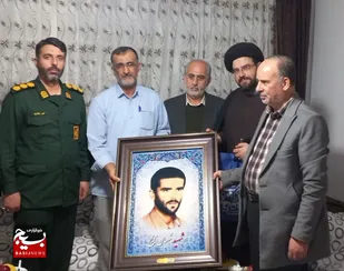 دیدار معاون هماهنگ کننده سپاه قم با خانواده شهید نائیج