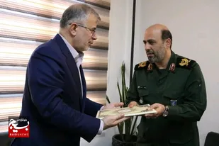 دیدار استاندار البرز با سردار حیدرنیا فرمانده سپاه امام حسن مجتبی(ع) بمناسبت هفته گرامیداشت بسیج+تصاویر